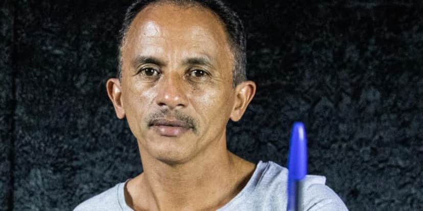 Manoel Gomes, de Caneta Azul, tem trágico fim, é devastado com golpe milionário e vive na miséria: "Falência" Manoel Gomes, de Caneta Azul, tem trágico fim, é devastado com golpe milionário e vive na miséria: "Falência"