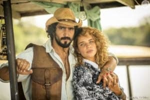 Renato Góes e Bruna Linzmeyer vivem José Leôncio e Madeleine em 'Pantanal'(Foto: Reprodução / Globo) Renato Góes e Bruna Linzmeyer vivem José Leôncio e Madeleine em 'Pantanal'(Foto: Reprodução / Globo)