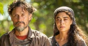 Enrique Diaz e Juliana Paes vivem Gil e Maria Marruá em 'Pantanal'(Foto: Reprodução / Globo) Enrique Diaz e Juliana Paes vivem Gil e Maria Marruá em 'Pantanal'(Foto: Reprodução / Globo)
