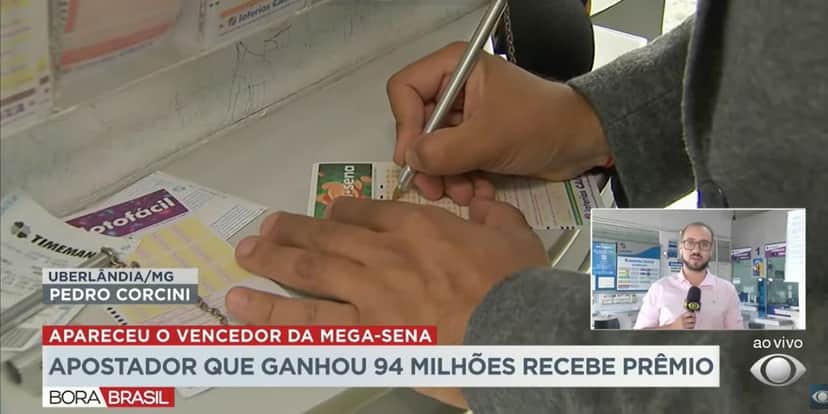 "Aconteceu", Joel Datena expõe ganho de prêmio da mega-sena e não esconde choque na Band: "R$94 milhões" "Aconteceu", Joel Datena expõe ganho de prêmio da mega-sena e não esconde choque na Band: "R$94 milhões"