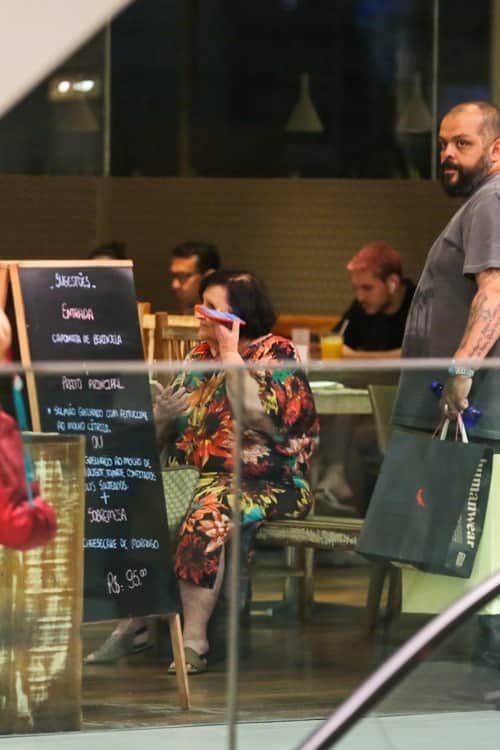Dona Déa, mãe de Paulo Gustavo teve uma tarde divertida ao lado dos netos, filhos de Paulo Gustavo - Fotos: Victor Chapetta/AgNews Dona Déa, mãe de Paulo Gustavo teve uma tarde divertida ao lado dos netos, filhos de Paulo Gustavo - Fotos: Victor Chapetta/AgNews