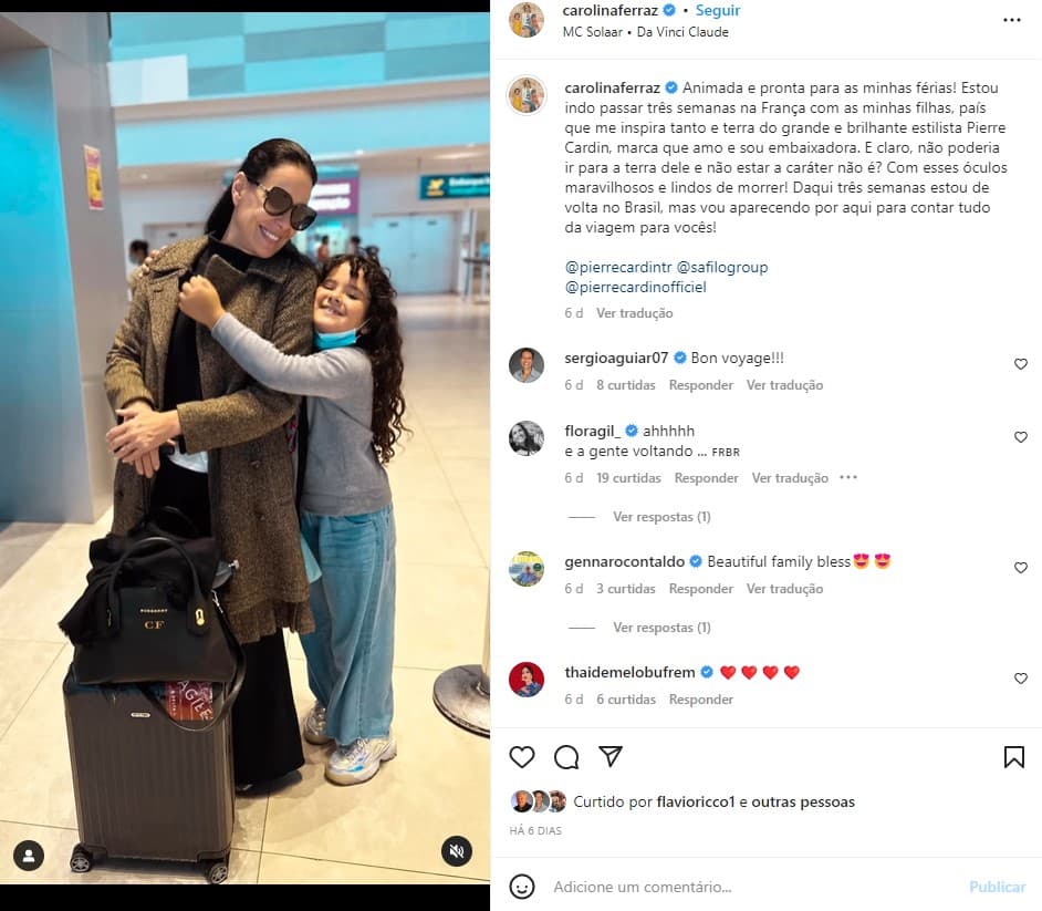 Domingo Espetacular: Carolina Ferraz posou com as filhas antes de embarcar para sua viagem de férias Domingo Espetacular: Carolina Ferraz posou com as filhas antes de embarcar para sua viagem de férias