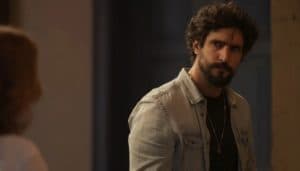 Tertulinho (Renato Góes) desconfia de caso de Deodora (Débora Bloch) em 'Mar do Sertão' (Foto: Reprodução / Globo) Tertulinho (Renato Góes) desconfia de caso de Deodora (Débora Bloch) em 'Mar do Sertão' (Foto: Reprodução / Globo)