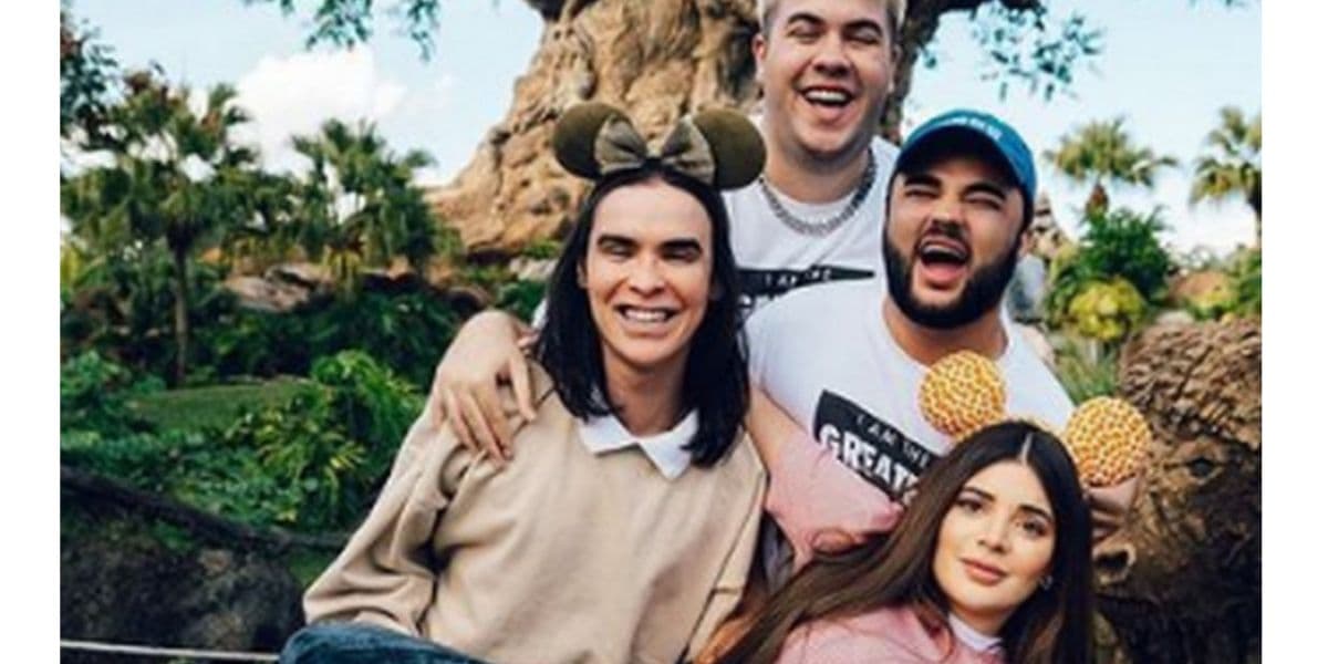 Gkay durante viagem com melhores amigos, Rafa Ucmann, Lucas Guedez e Alvaró (Foto: Reprodução / Instagram) Gkay durante viagem com melhores amigos, Rafa Ucmann, Lucas Guedez e Alvaró (Foto: Reprodução / Instagram)