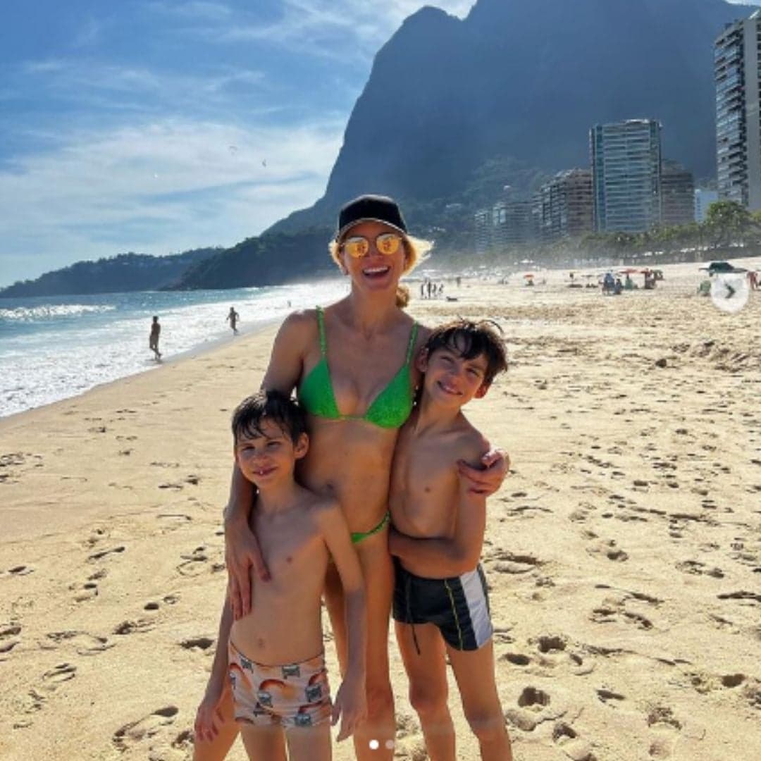 Anne Lottermann publicou duas fotos com os filhos nas redes sociais e encantou o público (Reprodução - Redes Sociais) Anne Lottermann publicou duas fotos com os filhos nas redes sociais e encantou o público (Reprodução - Redes Sociais)
