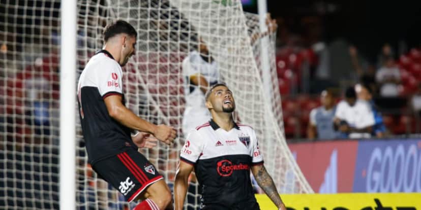 Wellington Rato comemora seu primeiro gol com a camisa do São Paulo (Reprodução: Globo) Wellington Rato comemora seu primeiro gol com a camisa do São Paulo (Reprodução: Globo)