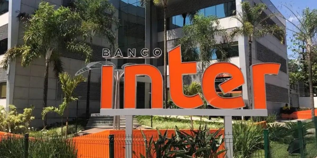 Banco Inter passará a cobrar taxa na hora de sacar dinheiro no caixa eletrônico (Foto: Reprodução) Banco Inter passará a cobrar taxa na hora de sacar dinheiro no caixa eletrônico (Foto: Reprodução)