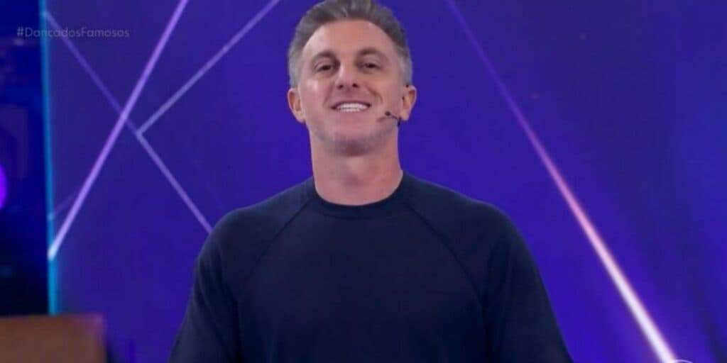 Luciano Huck 'quebra regra' na Globo, dá virada na grade e explode com Domingão: Audiências 23/4