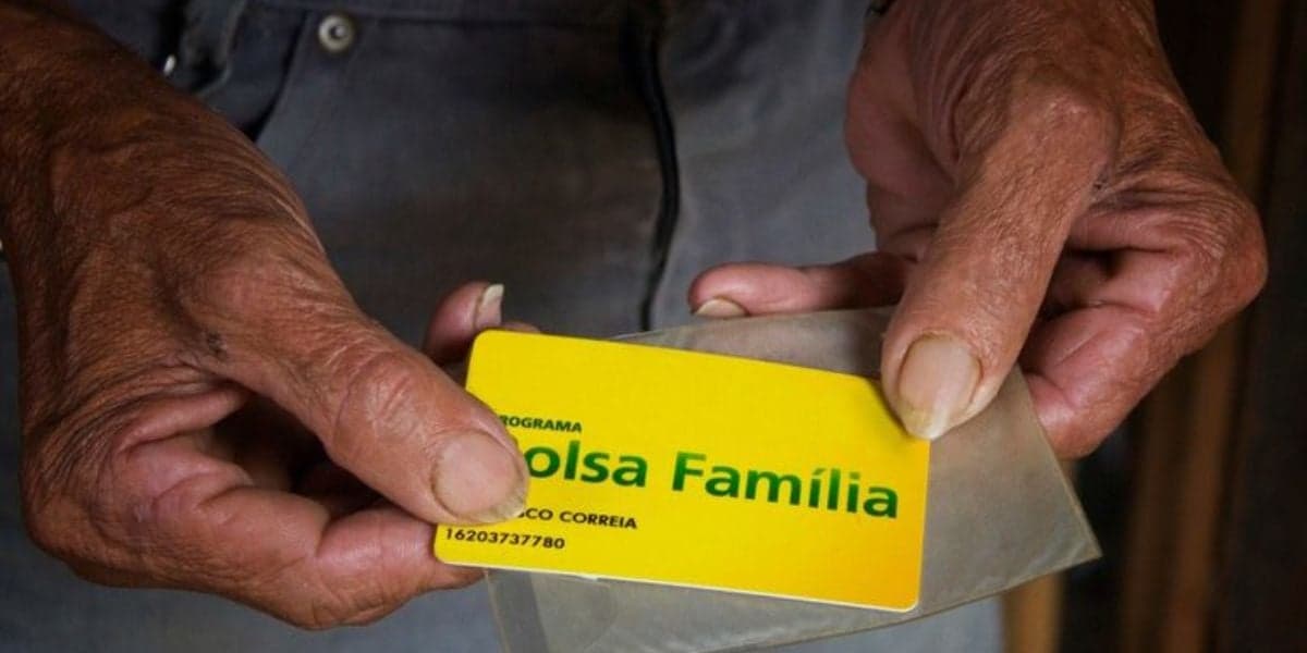 Governo decide o que fazer com Bolsa Família - Foto Reprodução Internet Governo decide o que fazer com Bolsa Família - Foto Reprodução Internet