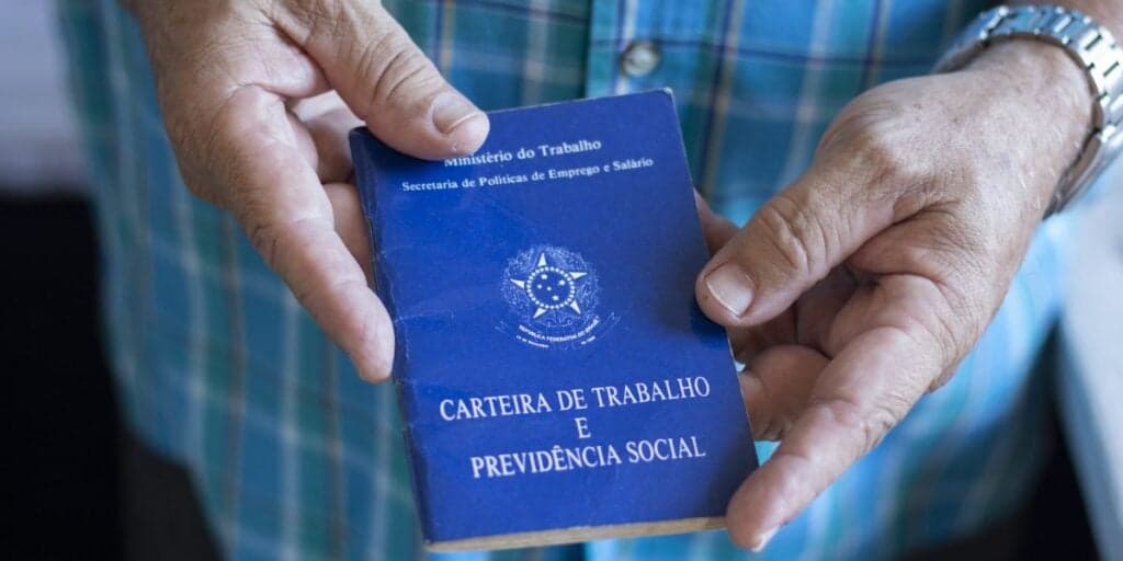14º salário do INSS e mudança sobre o 13º: Governo faz comunicado sobre real situação aos trabalhadores