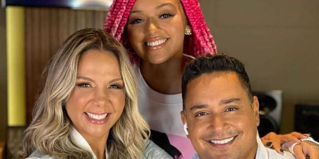 Lésbica: Filha de Xanddy e Carla Perez assume relação com mulher e gera crise familiar, expõe jornalista
