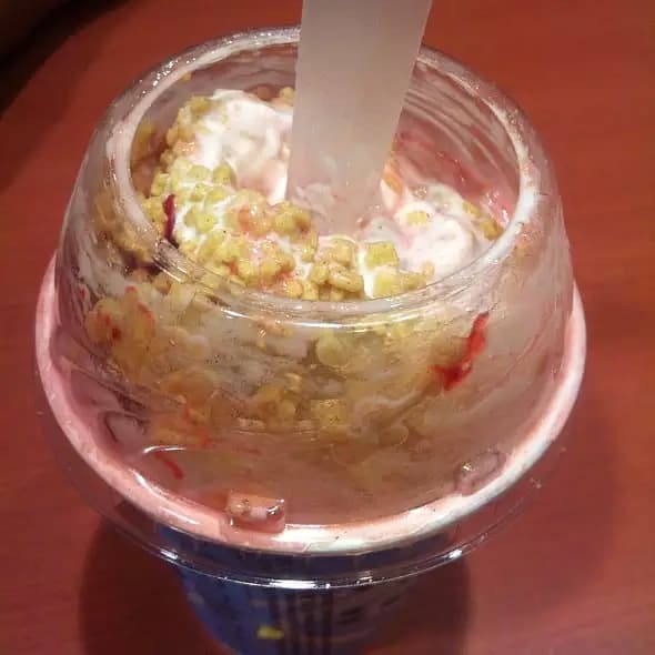 McFlurry de torta de morango - Foto Internet McFlurry de torta de morango - Foto Internet