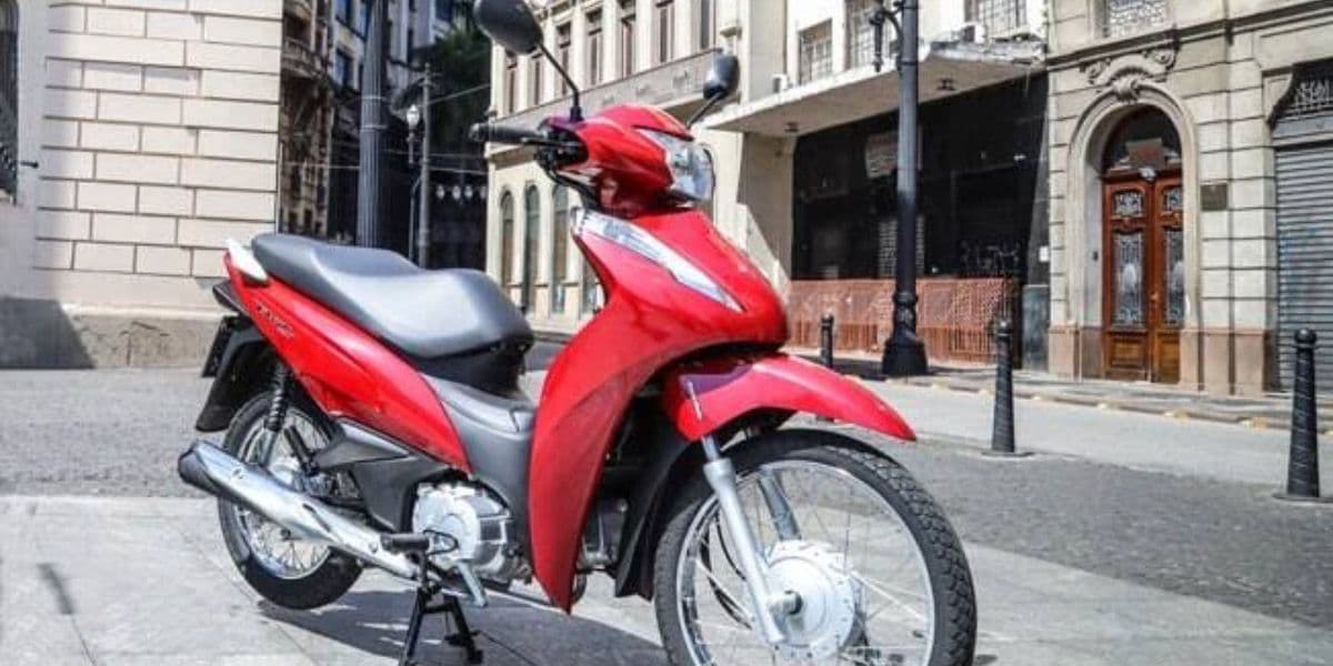 Honda Biz 110i (Reprodução/Internet) Honda Biz 110i (Reprodução/Internet)