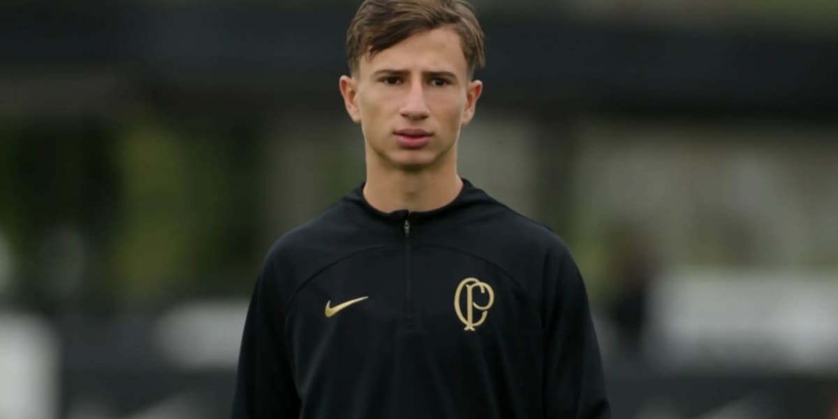 Leo Agostinho, joia da base do Corinthians que está na mira de Luxemburgo (Imagem Reprodução Internet) Leo Agostinho, joia da base do Corinthians que está na mira de Luxemburgo (Imagem Reprodução Internet)