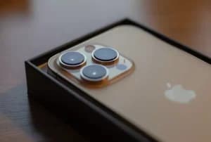 iPhone 14 Pro pode ter sido o último smartphone premium da Apple na cor dourada - Foto CanalTech iPhone 14 Pro pode ter sido o último smartphone premium da Apple na cor dourada - Foto CanalTech