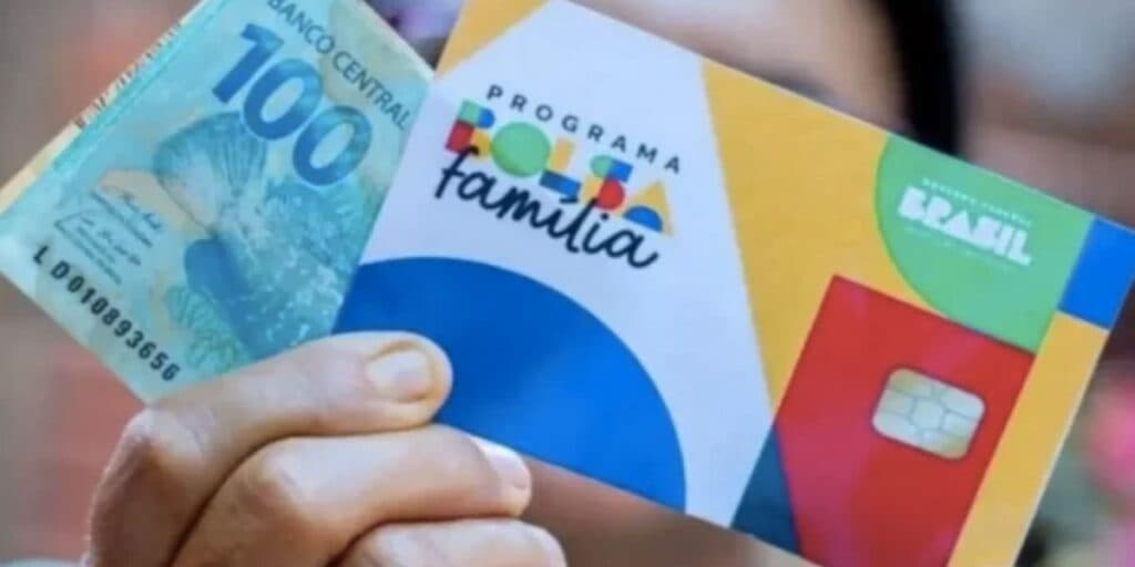 Aprovada na calada da madrugada: Mudança no Bolsa Família libera dinheiro extra aos beneficiários em 2023