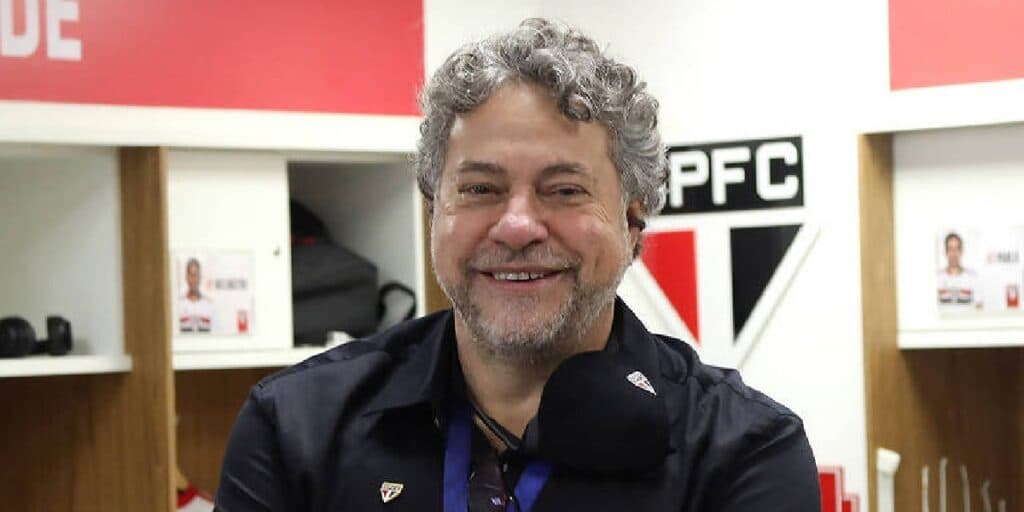 Pacotão com 3 reforços e substituto ideal para Carelli: Casares começa 2024 com 2 viradas ao São Paulo