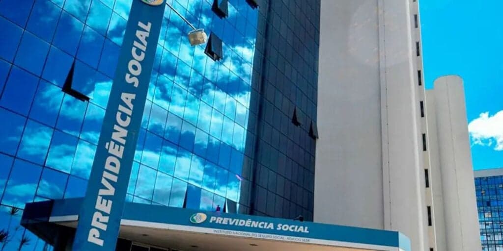 Aumento pra todos, 11 benefícios chegando de uma vez e nova idade mínima: As 3 reviravoltas do INSS pra 2024