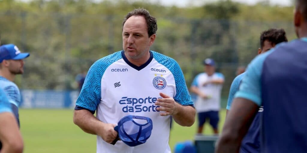 Reunião convocada às pressas e adeus de grande nome confirmado: 2 reviravoltas de Ceni no Bahia antes de 2024