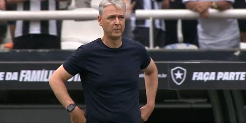 Joia fora e reforços convocados: Tiago Nunes lida com 2 viradas de última hora no Botafogo para esta quarta
