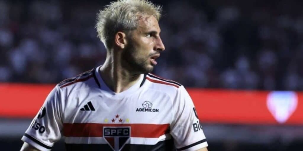 2 adeus de uma vez e ultimato de Casares: São Paulo se desespera pra contratar substituto imediato de Calleri