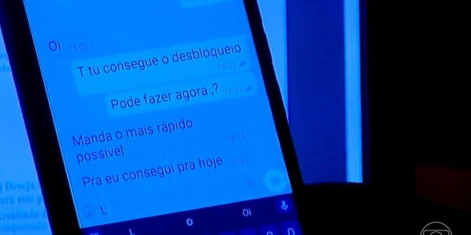 Mensagens trocadas entre a corretora e os criminosos (Reprodução: Globo) Mensagens trocadas entre a corretora e os criminosos (Reprodução: Globo)