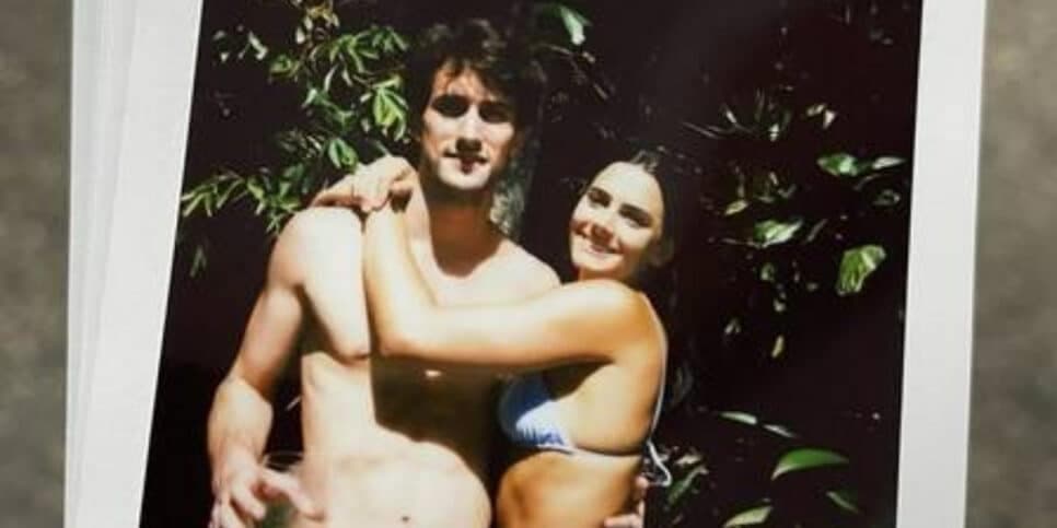 O ator ao lado de sua namora (Foto: Reprodução/Instagram) O ator ao lado de sua namora (Foto: Reprodução/Instagram)