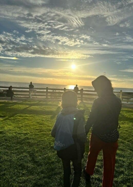 A famosa cantor e filha de Xororó, ao lado de seu filho Theo (Foto: Reprodução/Instagram) A famosa cantor e filha de Xororó, ao lado de seu filho Theo (Foto: Reprodução/Instagram)