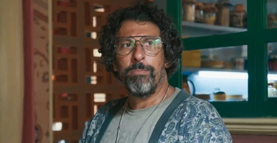 Milhem Cortaz vive malandro que terá problemas com Joyce e Tereza (Foto: Reprodução/ Globoplay) Milhem Cortaz vive malandro que terá problemas com Joyce e Tereza (Foto: Reprodução/ Globoplay)