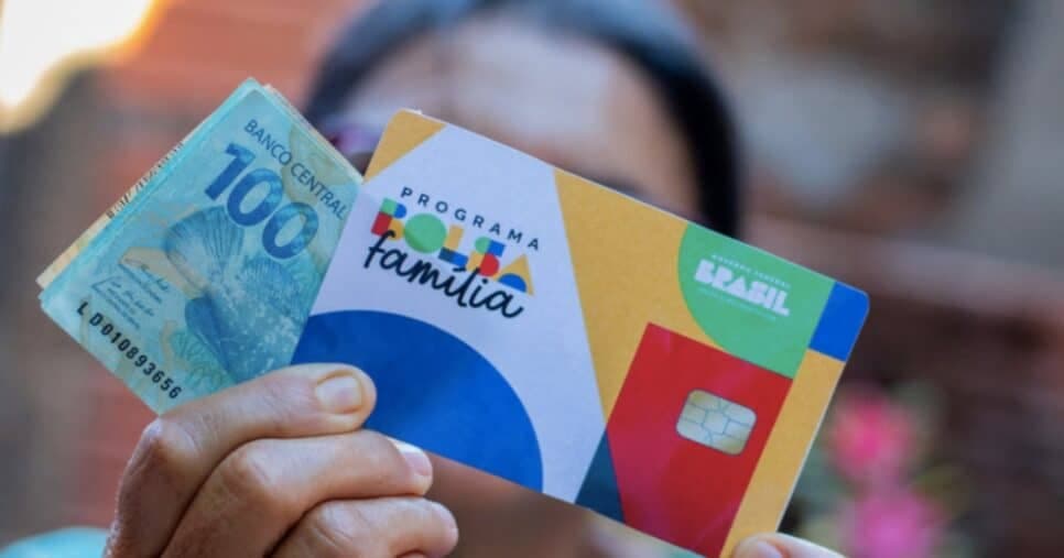 Bolsa Família libera presentão com saque salvador para beneficiários HOJE (20) - Foto: Internet Bolsa Família libera presentão com saque salvador para beneficiários HOJE (20) - Foto: Internet