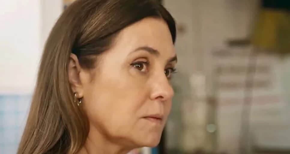Mércia prestes a ver a casa cair com tudo que Luma descobre sobre ela (Foto: Reprodução/ Globo) Mércia prestes a ver a casa cair com tudo que Luma descobre sobre ela (Foto: Reprodução/ Globo)