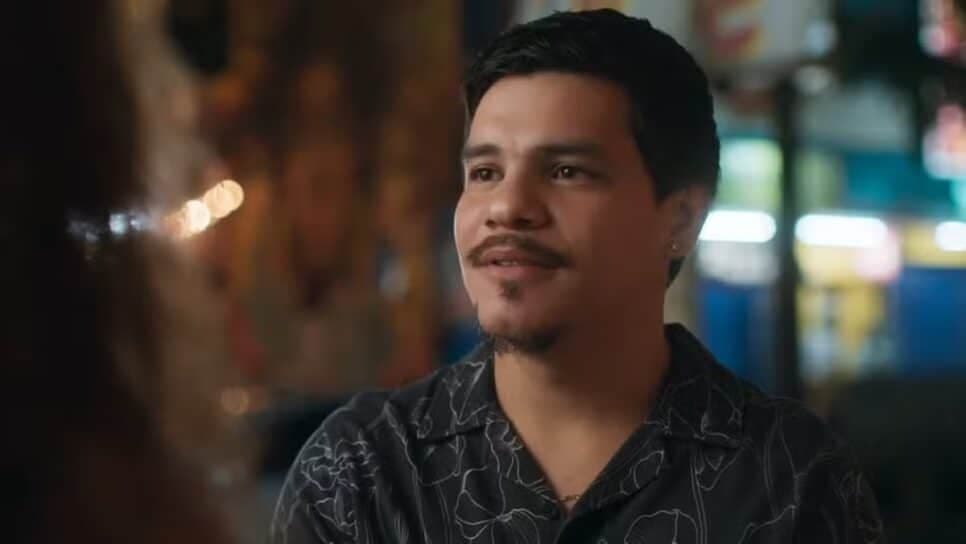 Sidney despreza investidas de Beth (Foto: Reprodução/ Globo) Sidney despreza investidas de Beth (Foto: Reprodução/ Globo)