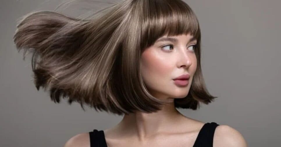 Para sair do salão com rostinho de 30: 5 cortes de cabelo rejuvenescem e renovam visual das 60+