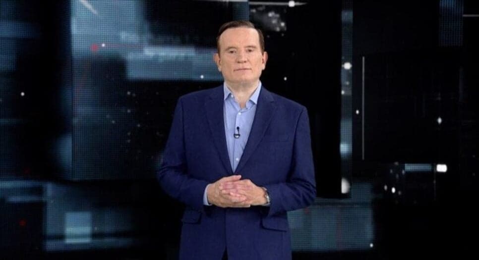 Discreto, Roberto Cabrini, da Record, vive relação há anos e fotos entregam identidade