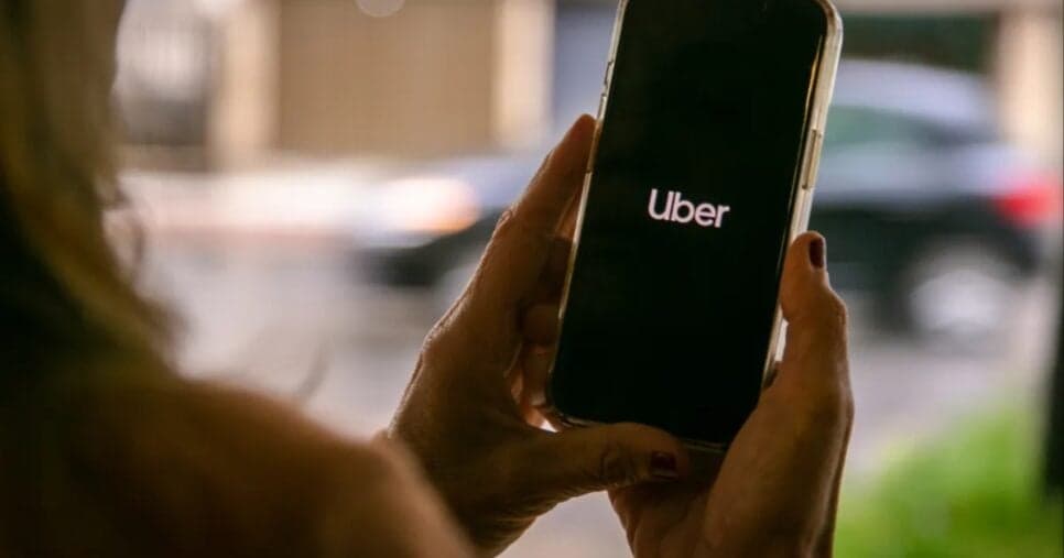 Uber mais caro se pedir com a bateria do celular baixa? Informe revela verdade hoje 21/03