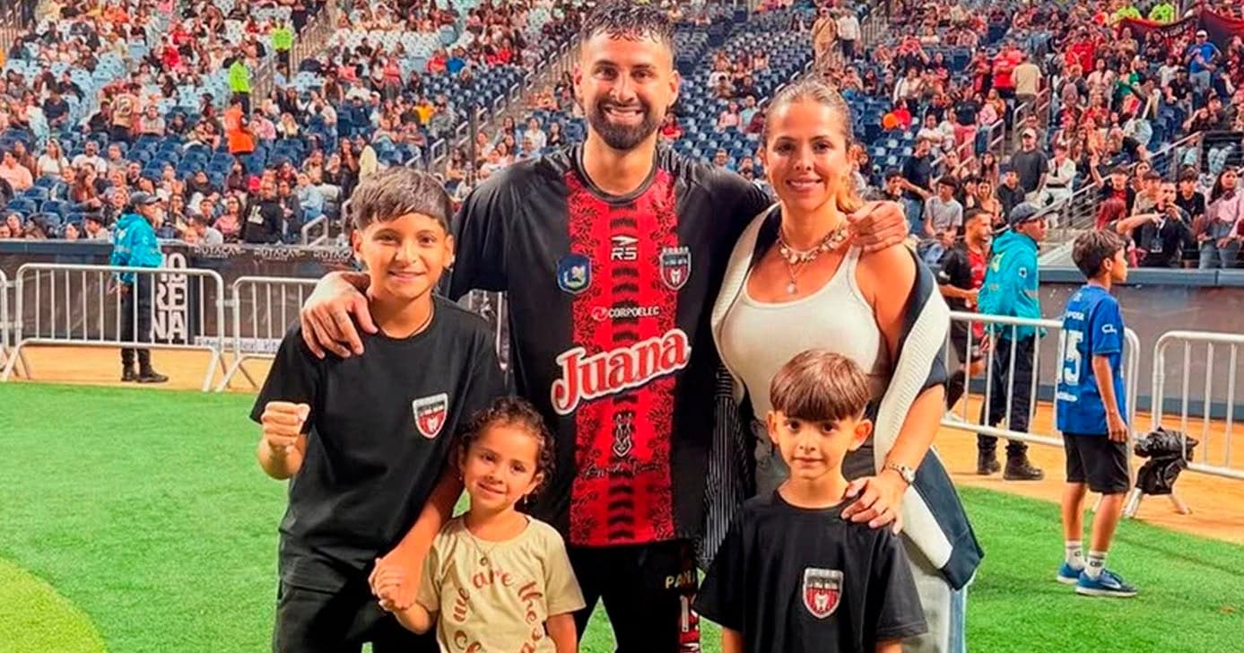 Jogador argentino Lucas Trejo e sua família (Foto: Reprodução) Jogador argentino Lucas Trejo e sua família (Foto: Reprodução)