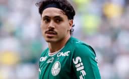 Sormani elogia desempenho de Maurício no Palmeiras e destaca sua versatilidade em campo